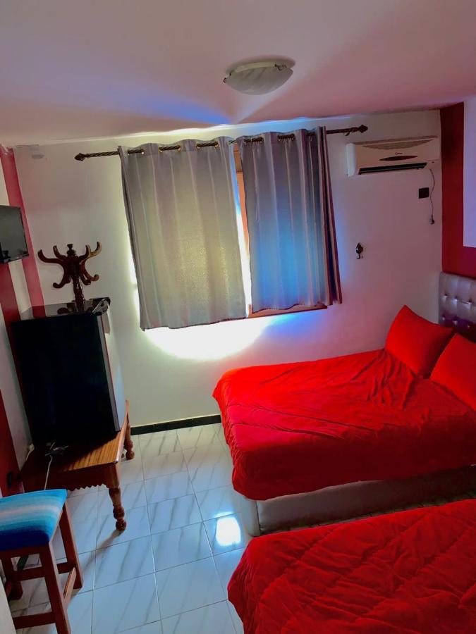 Hotel Sevilla Chefchaouen Bagian luar foto