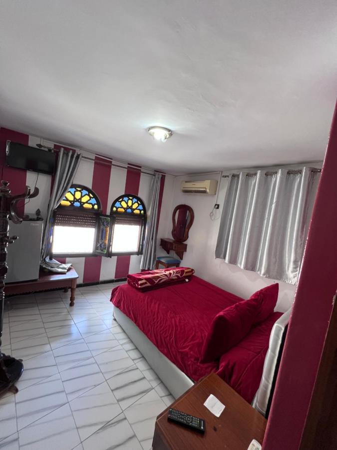 Hotel Sevilla Chefchaouen Bagian luar foto